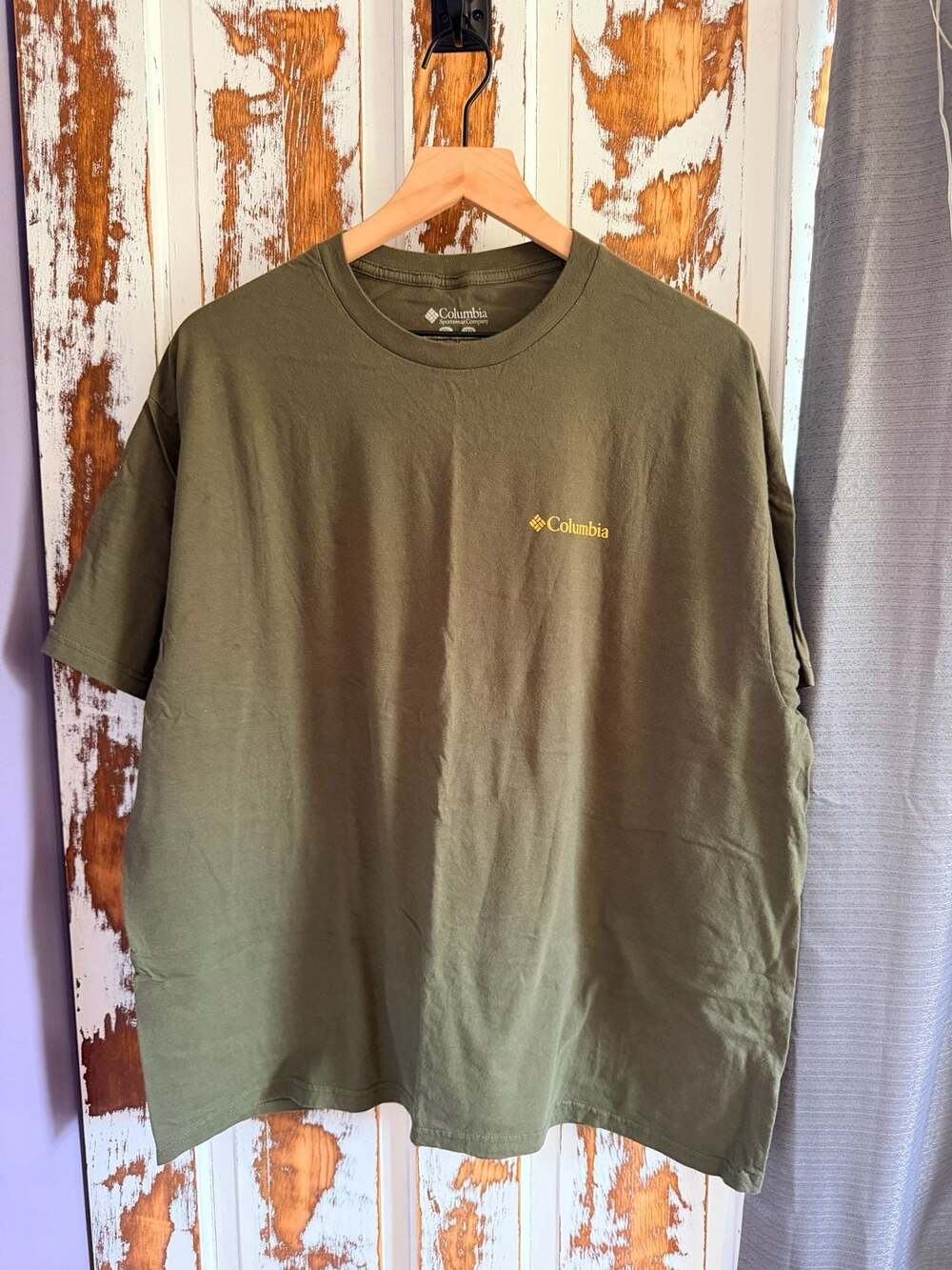 Columbia The Great Outdoors Bear Graphic T-Shirt XXL